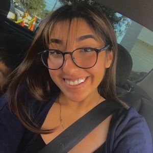 Meet your Posher, Cecilia